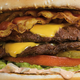 The Bacon Boy es una de las hamburguesas registradas de Farmer Boys que incorporan bacon